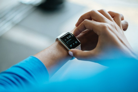 Estaremos todos em breve a usar um relógio inteligente que possa detectar uma paragem cardíaca?